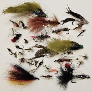 B-Ware Fliegenabverkauf 30 - Nymphen, Trockenfliegen, Streamer "Eine fängt immer"